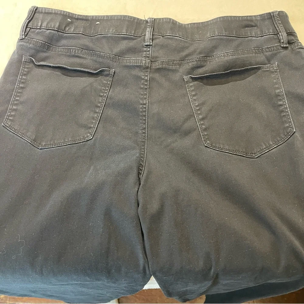 CHICOS WOMENS SIZE 3/16r Classic Black Pants - Picture 7 of 7
